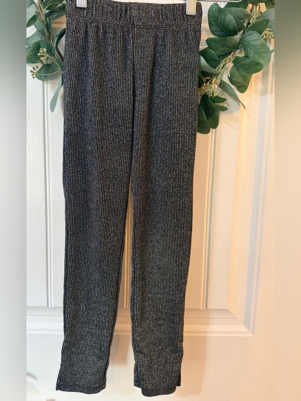 💫4/$25 • Gap Charcoal Glitter Ribbed Elastic Waist Pants